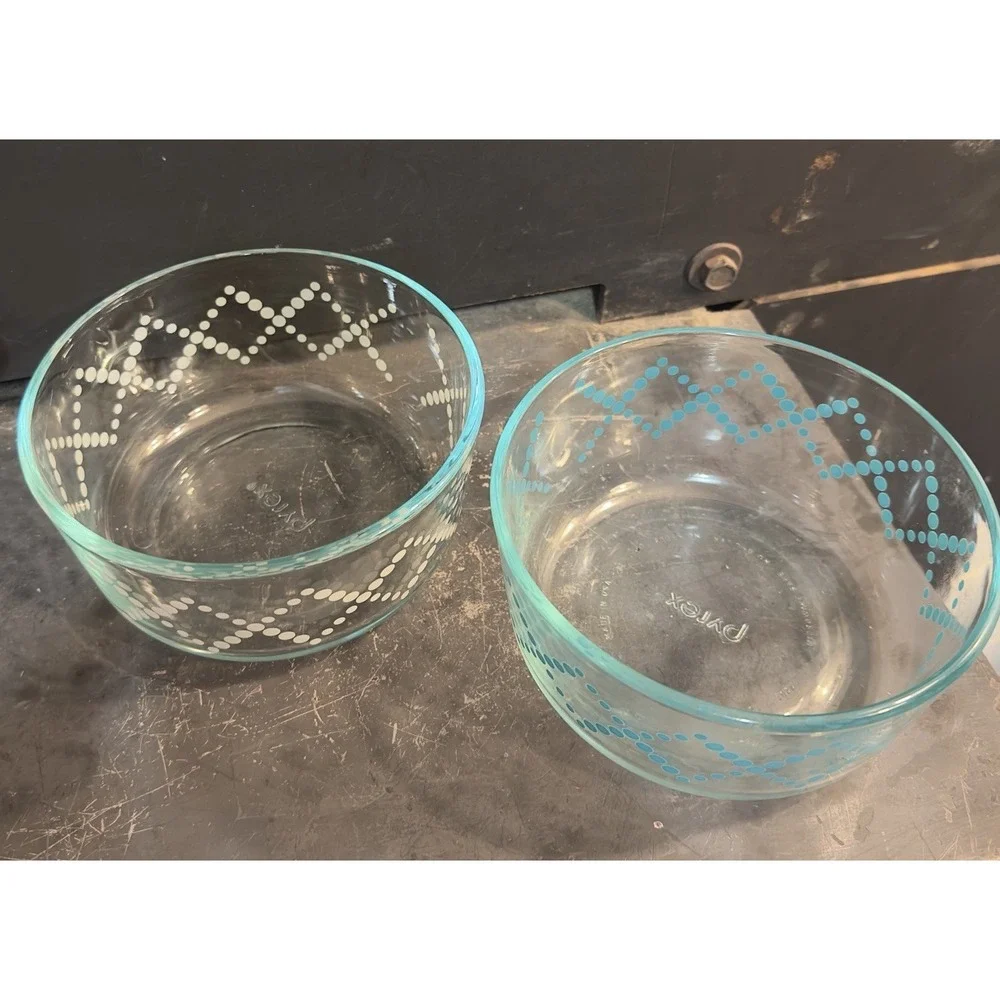 Set Of 2 Pyrex 1 Qt Bowl Aqua Blue White Diamond Dots Pattern Retro Kitchen 7201
